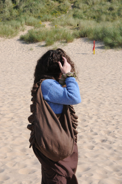 Slouchy Ruffle Bag in Chocolate