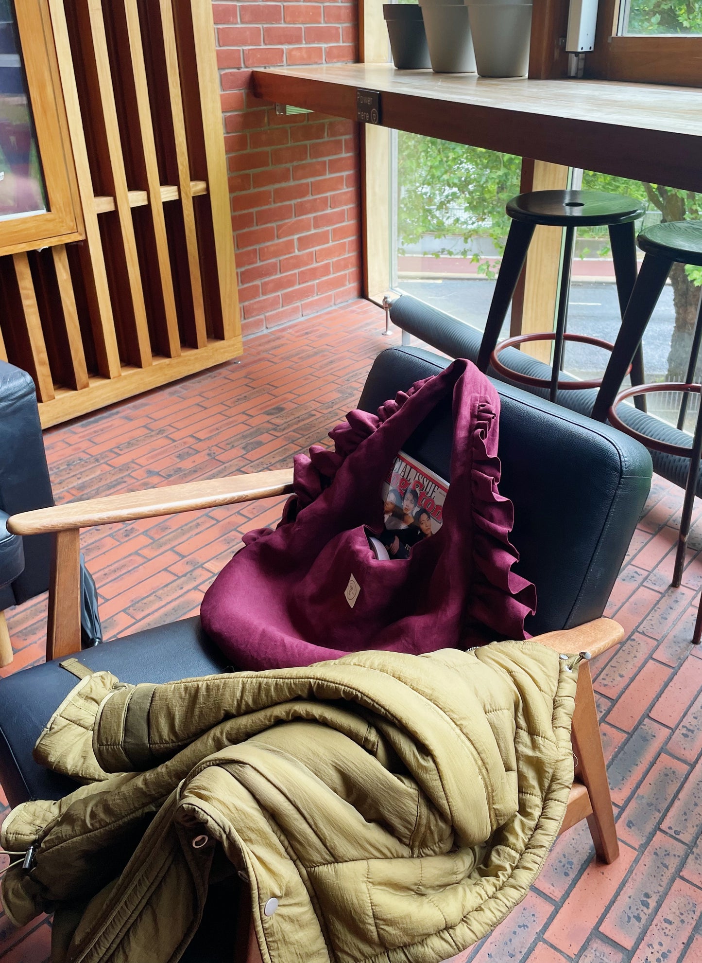 Slouchy Ruffle Bag in Açai