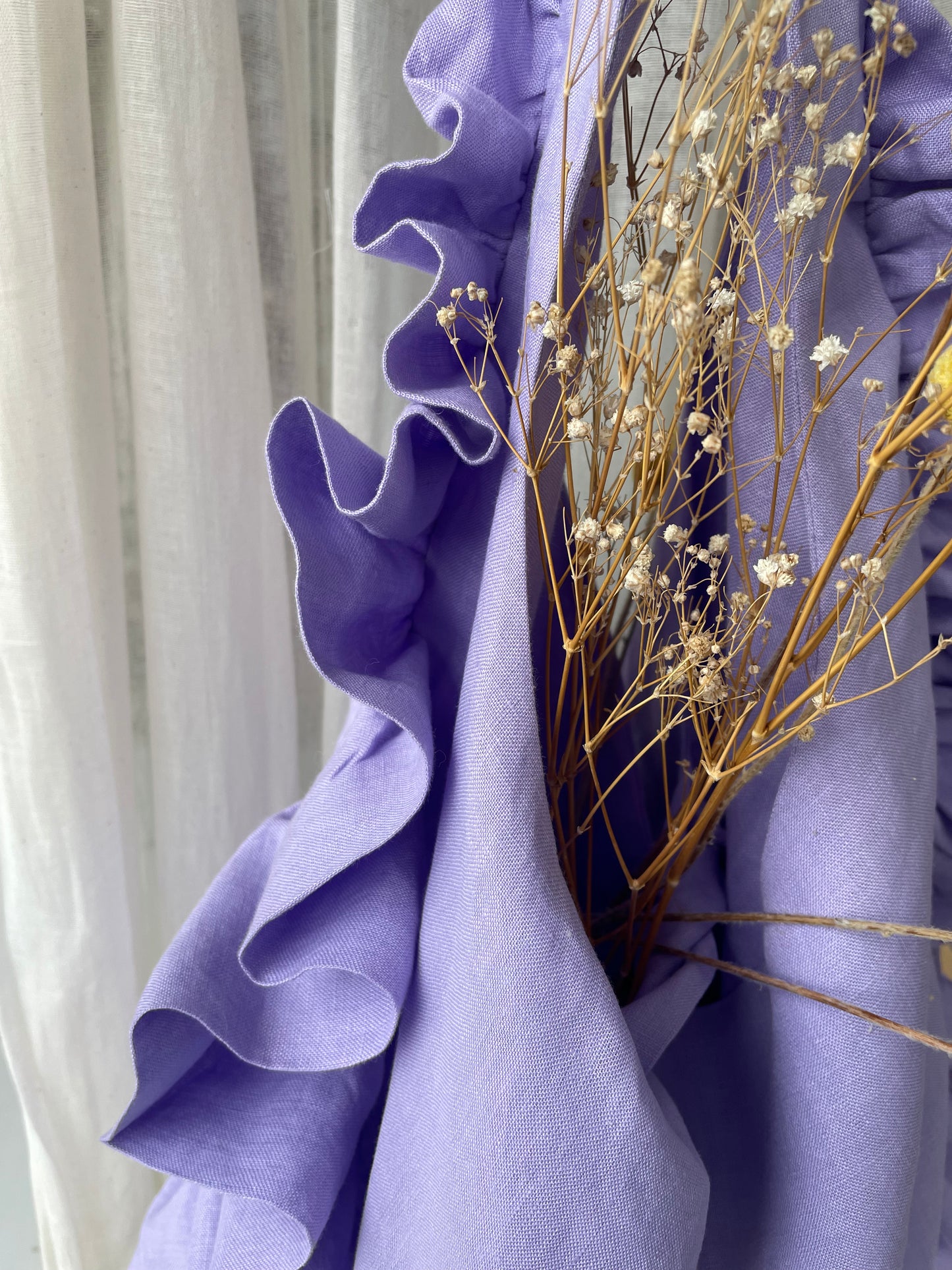 Slouchy Ruffle Bag in Wisteria